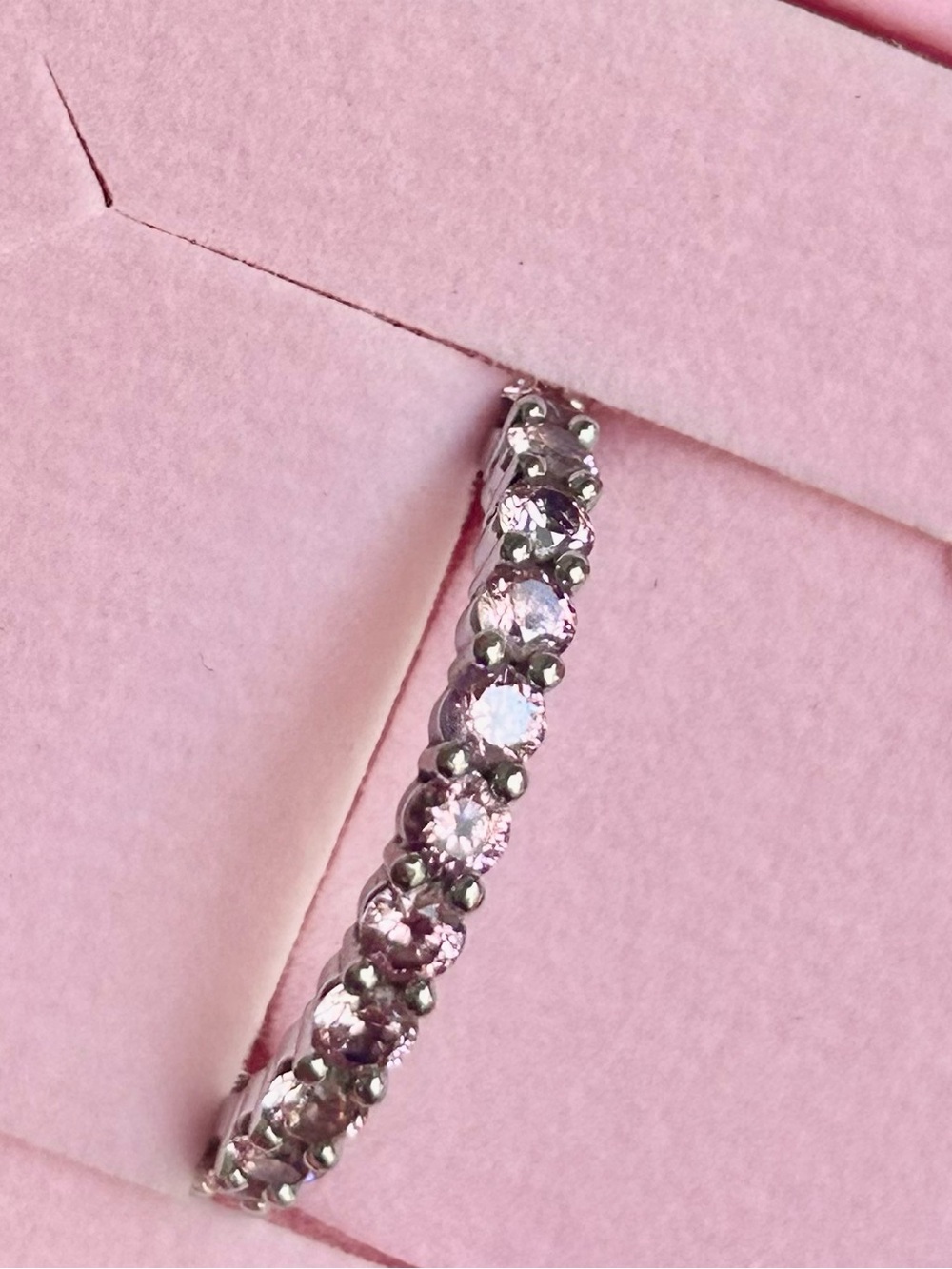 Matrix ring
Round cut, Pink, Rhodium plated - Picture 2 of 6